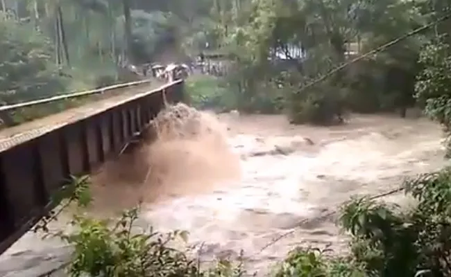 Avalanche near Ooty registers 82CM of rain  - Sakshi