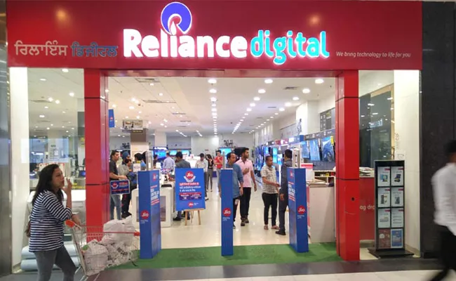 RELIANCE DIGITAL BRINGS BACK THE BIGGEST TECH DEALS - Sakshi