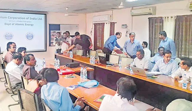 Expert Panel Meets Tummalapalle Uranium Mine Victims - Sakshi