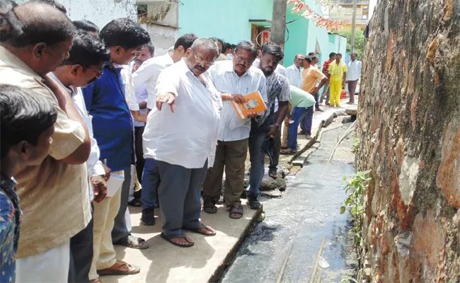 MLA Kolagatla Veerabhadra Swamy Comments On TDP In Vizianagaram - Sakshi