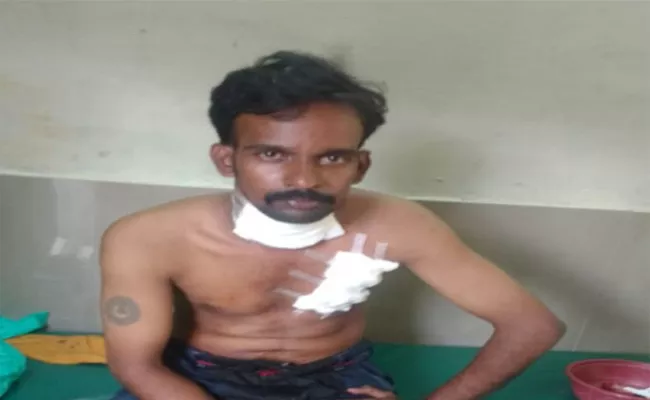 Man Attacked On Woman After Refusing To Marry In West Godavari - Sakshi