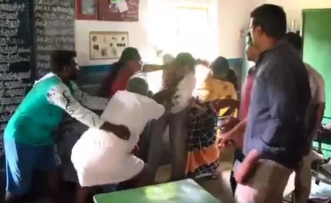 Teacher Having Sex In School In Tamilnadu Beaten - Sakshi