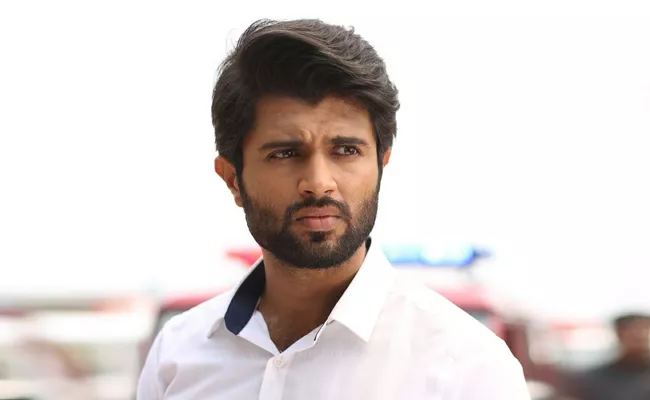 Vijay Devarakonda Supports 'Save Nallamala' Campaign - Sakshi