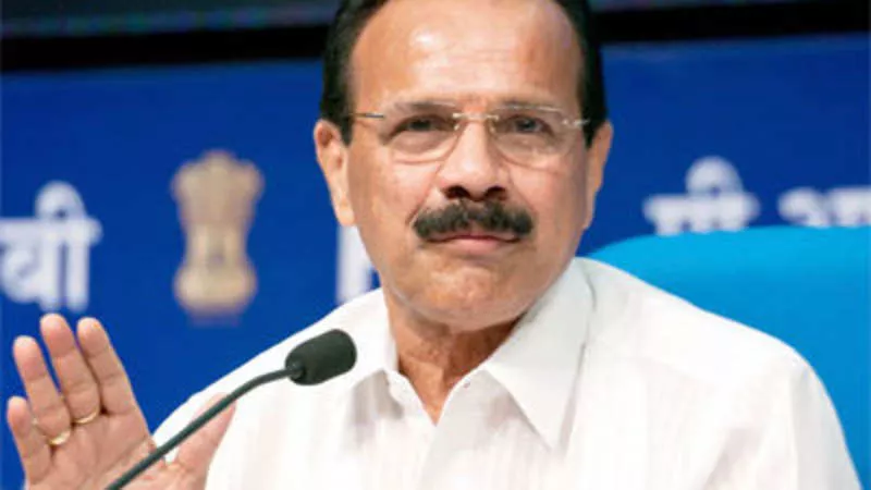 Union Minister Sadananda Gowda Blames Good Roads For Accidents - Sakshi