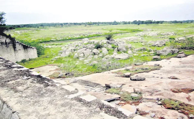 Multi Purpose Reservoir Borabanda Has Been Neglected In Gajwel - Sakshi