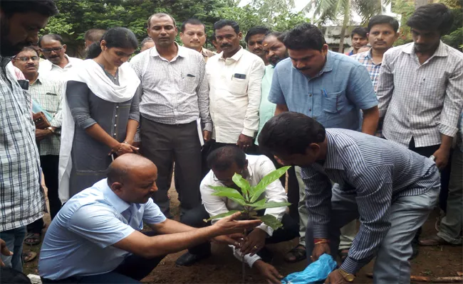 Vizianagaram Collector Hari Jawaharlal Visits Bhogapur Mandal Office - Sakshi