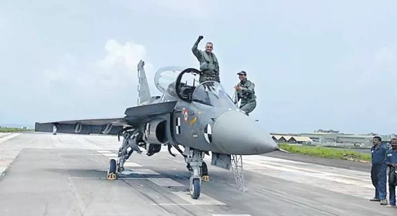 Naval Tejas Clears Critical Test Before Landing On Aircraft Carrier - Sakshi