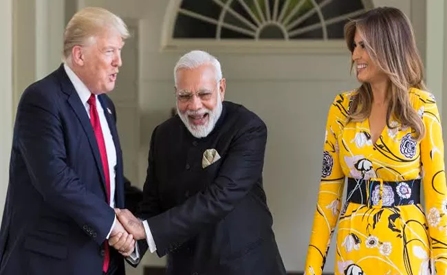 Prime Minister Narendra Modi Howdy Modi Show in US Special Guest Trump - Sakshi