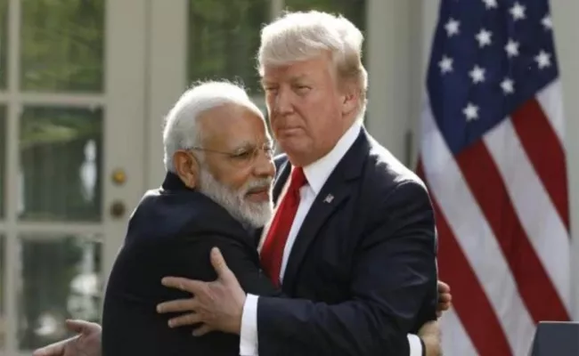 PM Modi Said That Trump's Gesture Is Delighted At Howdy Modi Mega Rally - Sakshi