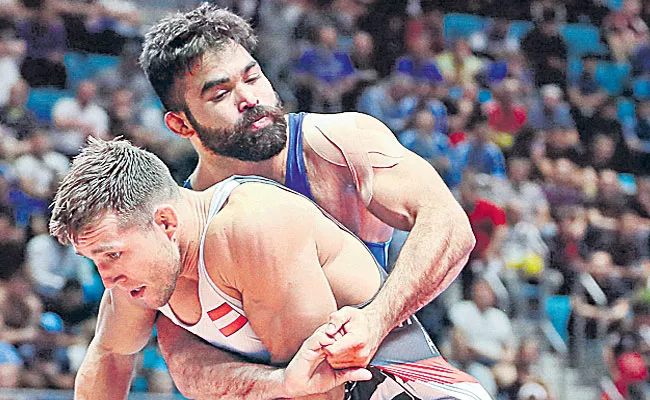 World Wrestling Championship Gurpreet And Manish Loses In The Second Round - Sakshi