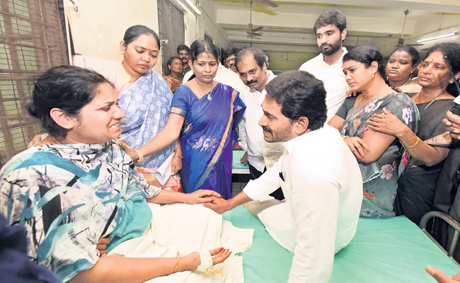 CM YS Jagan assures Boat Accident Victims - Sakshi