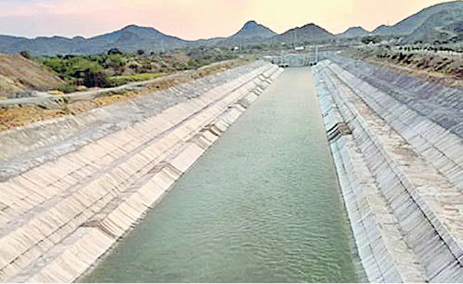 Penta Reddy Gives advice on Lift irrigation Project - Sakshi