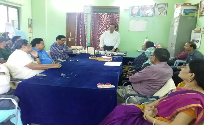 Adilabad DHMO Chandu Held a Meeting in His Chamber with Doctors of Private Hospitals - Sakshi