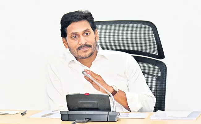 YS Jagan Says Aarogyasri in 150 super specialty hospitals in other states - Sakshi