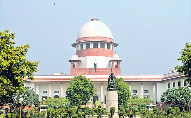 Supreme Court hints at recalling verdict on SC/ST Prevention of Atrocities Act - Sakshi