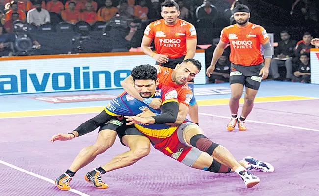 Pro Kabaddi League U Mumba Beat UP Yoddha  - Sakshi