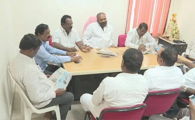 TSRTC JAC Demanding The Govt To TSRTC merge With Government - Sakshi