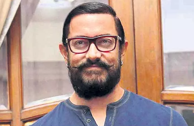 Aamir Khan to shoot Lal Singh Chadha in 100 real locations - Sakshi