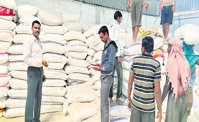 One Thousand Quintals Of PDS Rice Seized At Parigi - Sakshi