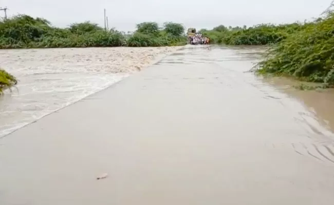 Heavy Rains In Across Anantapur District - Sakshi