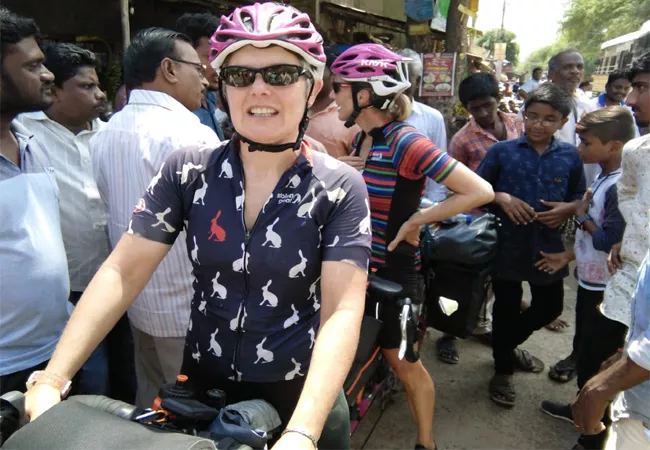 England Women Cyclists Came Parchuru Prakasam - Sakshi