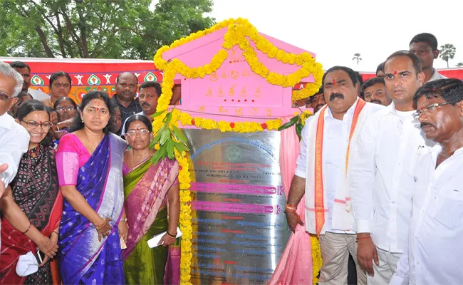 Minister Errabelli Dayakar Rao Participating in the Masaipet Village Development Program - Sakshi