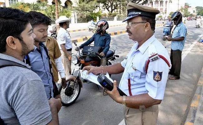 AP Government To Reduce High New Traffic Violation Penalties - Sakshi