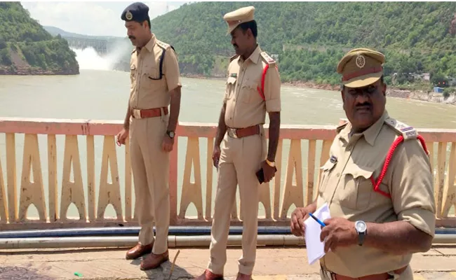 Blood Marks Found On Krishna Bridge Near Acchampet - Sakshi