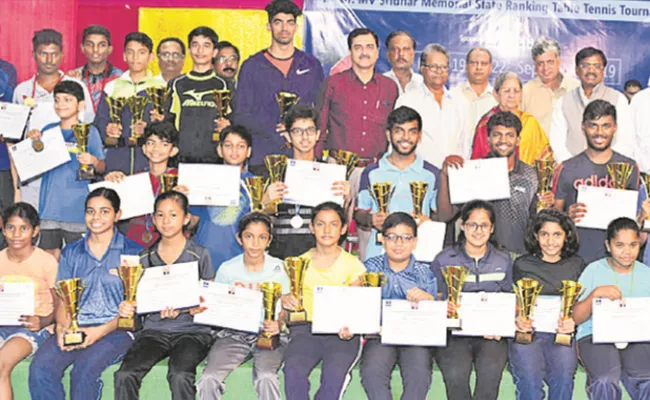 Siril And Varuni Jaiswal Clinches Table Tennis Titles - Sakshi