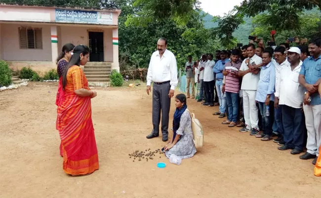 Pushpa Srivani Acting A Teacher Role In Amruthabhumi Movie - Sakshi