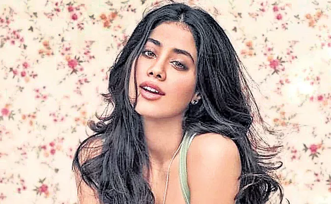 Janhvi Kapoor Working Out On Her Trip To New York  - Sakshi