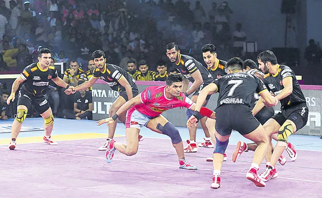 Jaipur Pink Panthers lose 31-51 Against Telugu Titans - Sakshi