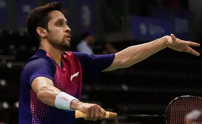 Parupalli Kashyap sinks to Kento Momota - Sakshi