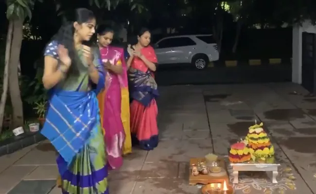 First Day Bathukamma at Kalvakuntla Kavitha Home - Sakshi