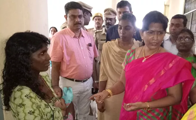 Taneti Vanitha Visits Swadhar Home In East Godavari - Sakshi