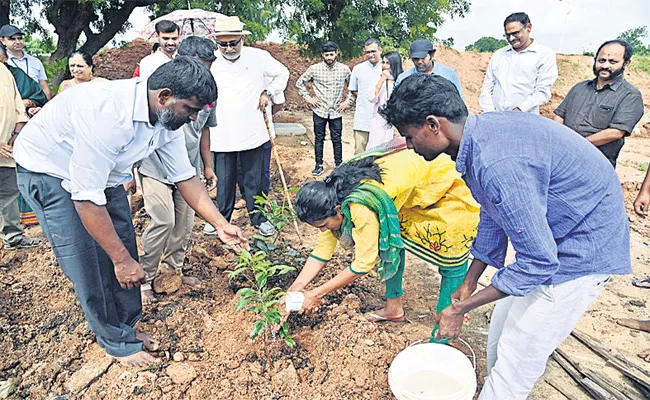 Badminton Player PV Sindhu Plants Saplings At At Nandigama - Sakshi