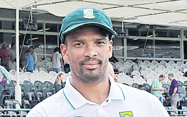 South African Players Should Throw First Punch At India Says Vernon Philander - Sakshi