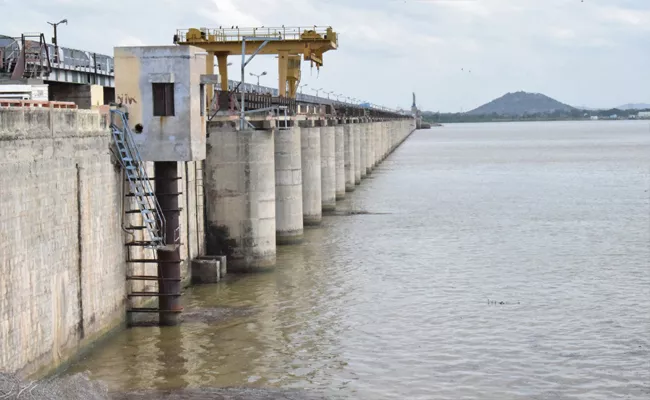 Water Flow Increased In Krishna River Mahabubnagar - Sakshi