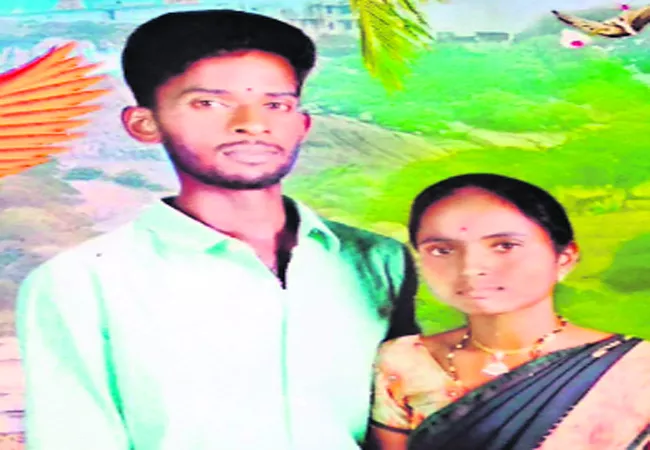 Husband Suicide as Wife Dies In Mahabubnagar - Sakshi