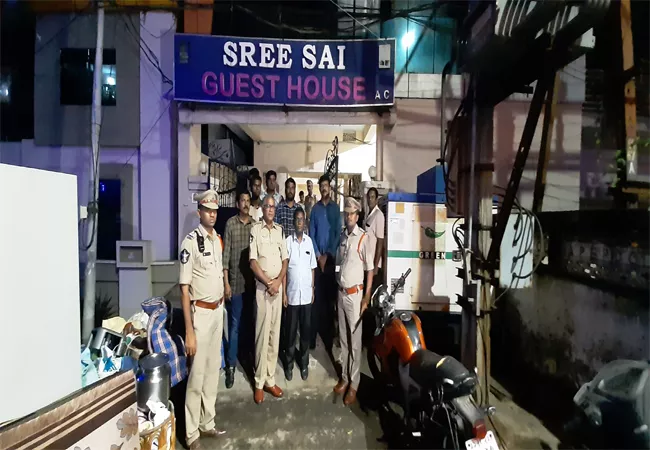 Indecent Activity Guest House Was Seized by Police In Vizag - Sakshi