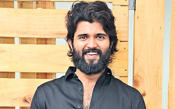 vijay devarakonda next movie Chasing Scene shooting in hyderabad - Sakshi