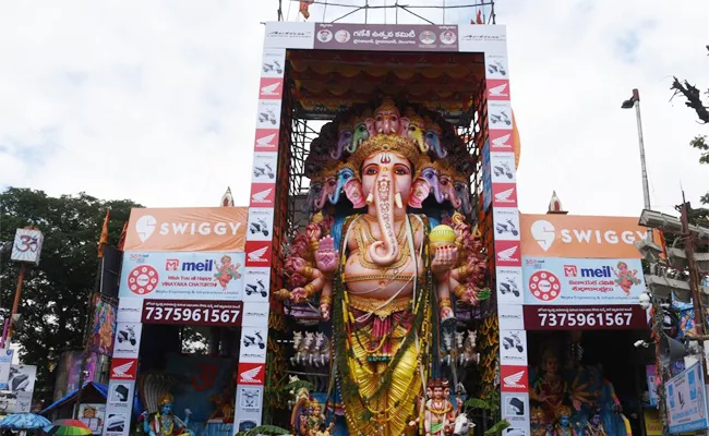 Talasani Srinivas Yadav Ganga harathi to Khairatabad Ganesh - Sakshi