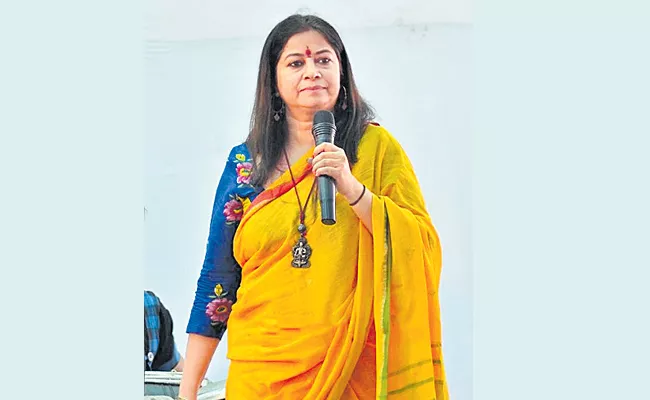 Rekha Bhardwaj Fired on Music Reality Shows - Sakshi