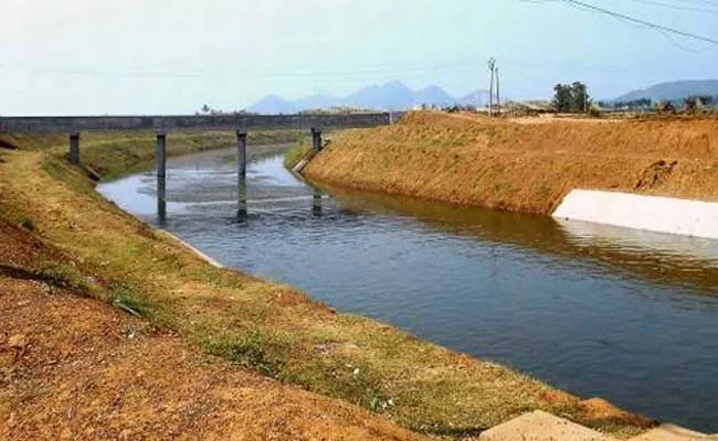 Negligence Of Authorities On Collecting Water Tax Dues - Sakshi