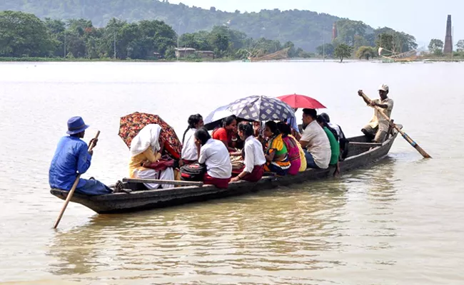 This Side No Rain Fall, That Side More Floods - Sakshi