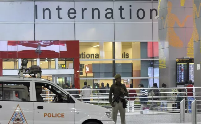 Man Tries To Enter Delhi airport’s Terminal 3 with Edited ticket And Arrested - Sakshi