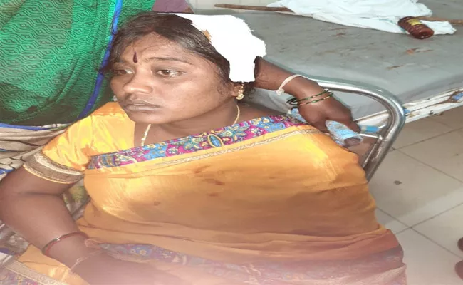 Warangal Former Corporator Attacks Woman With A Stick - Sakshi