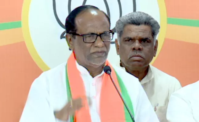 BJP State President Laxman Calls for Direct Action in the Wake of TSRTC Workers Strike - Sakshi