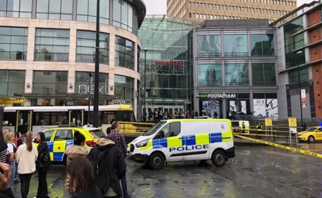 5 People Stabbed At Shopping Centre In Manchester in United Kingdom - Sakshi