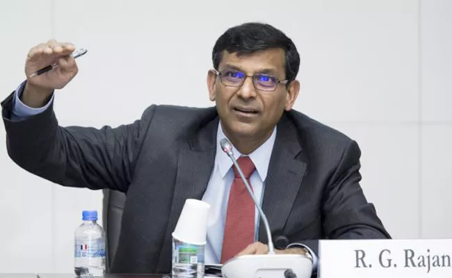 India Fiscal Deficit In Crisis Said By Raghuram Rajan - Sakshi